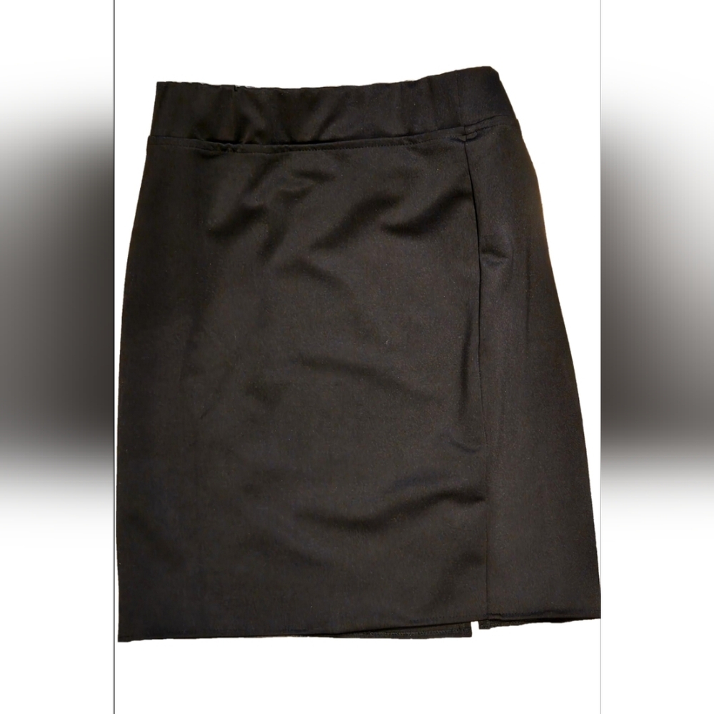 Elegant Black Pencil Skirt with Knee-Length Slit